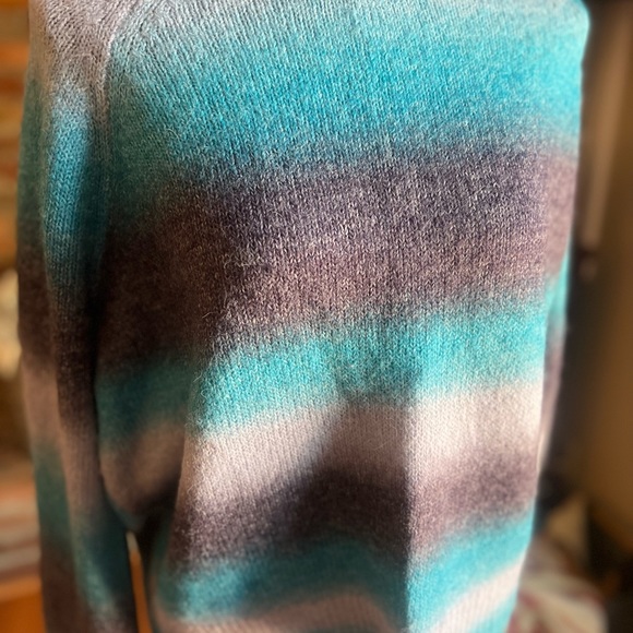 Steve Madden multi blue/grey sweater XL NWT - Picture 4 of 4